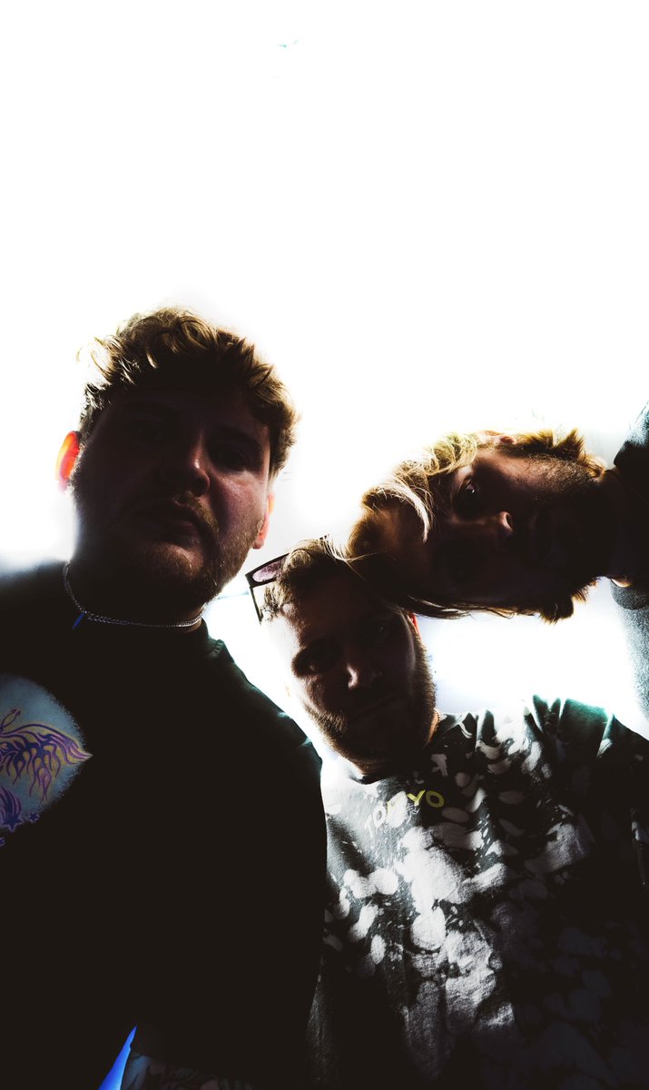 SaVE mYSelF

Out at midnight 

Pre-save found.ee/savemyself