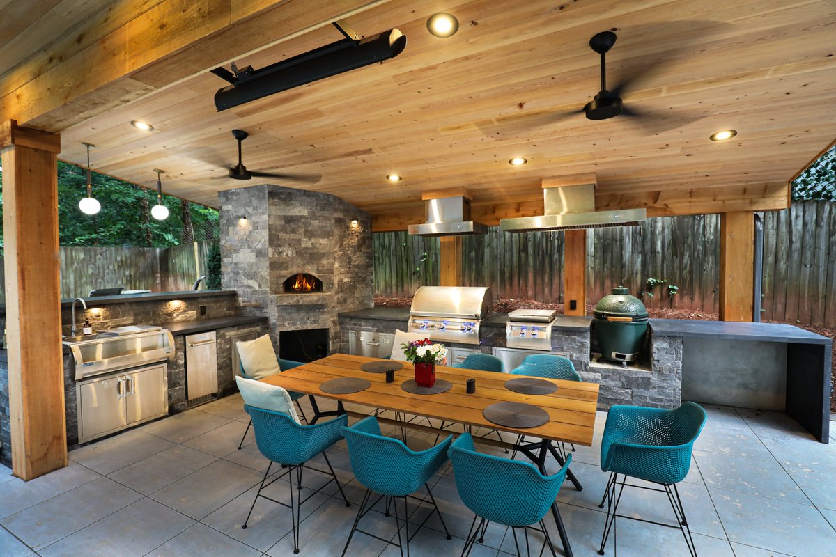 Outdoor Makeover & Living Spaces tweet media