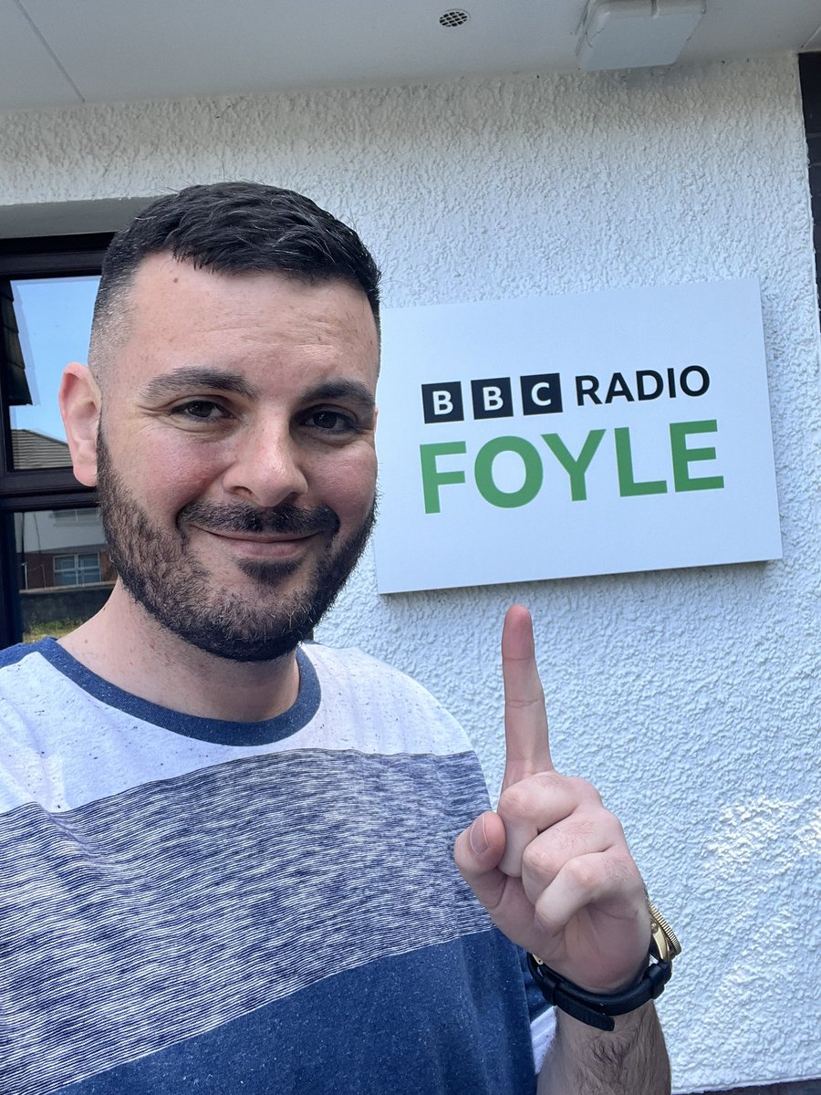 JudeMorrow10's tweet photo. Tune in to Radio Foyle at 12 for books and skydiving talk with Marie Louise Muir 😁🪂

#save #radiofoyle #skydiveireland https://t.co/rLSJ7Hak5j