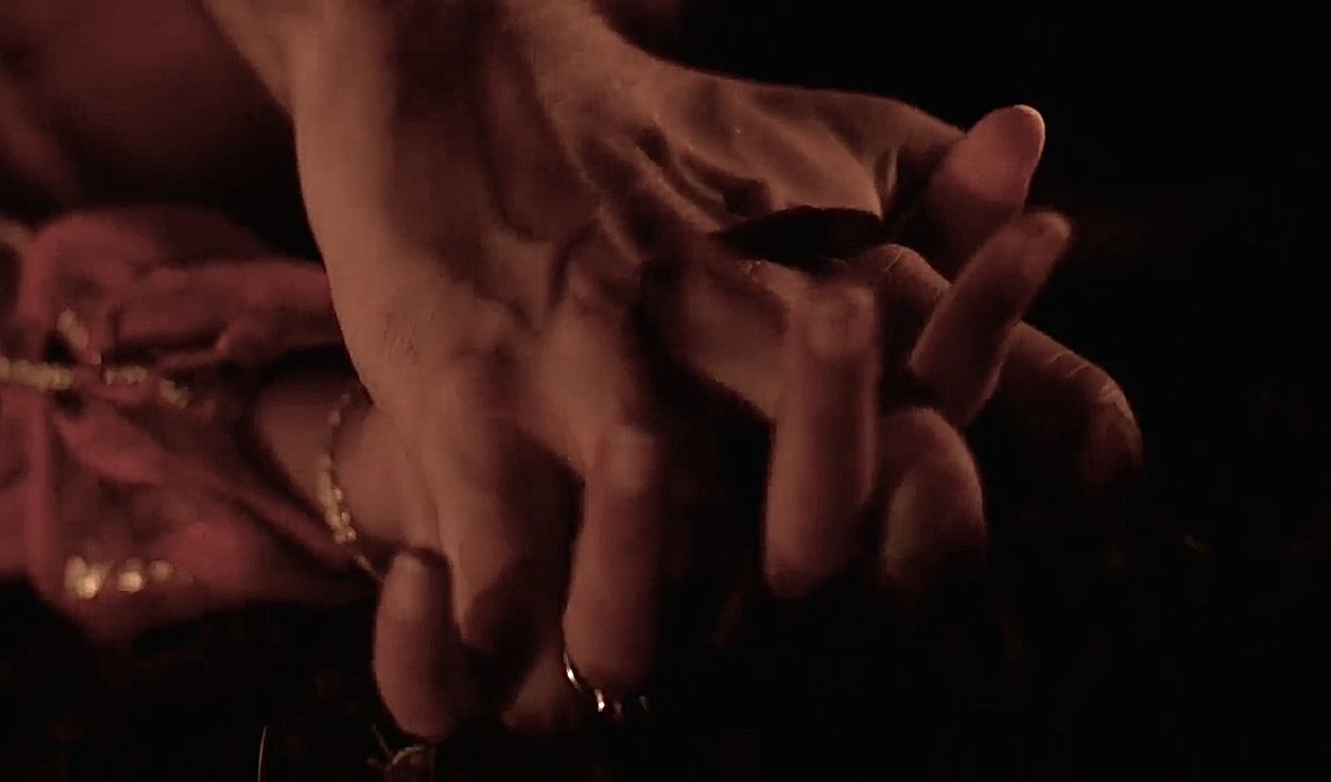 𝒮𝒽𝒾𝓋𝒾𝓀𝒶 𝓁ℴℴ𝓅𝓈 ꨄ (@shivika_loops) on Twitter photo 