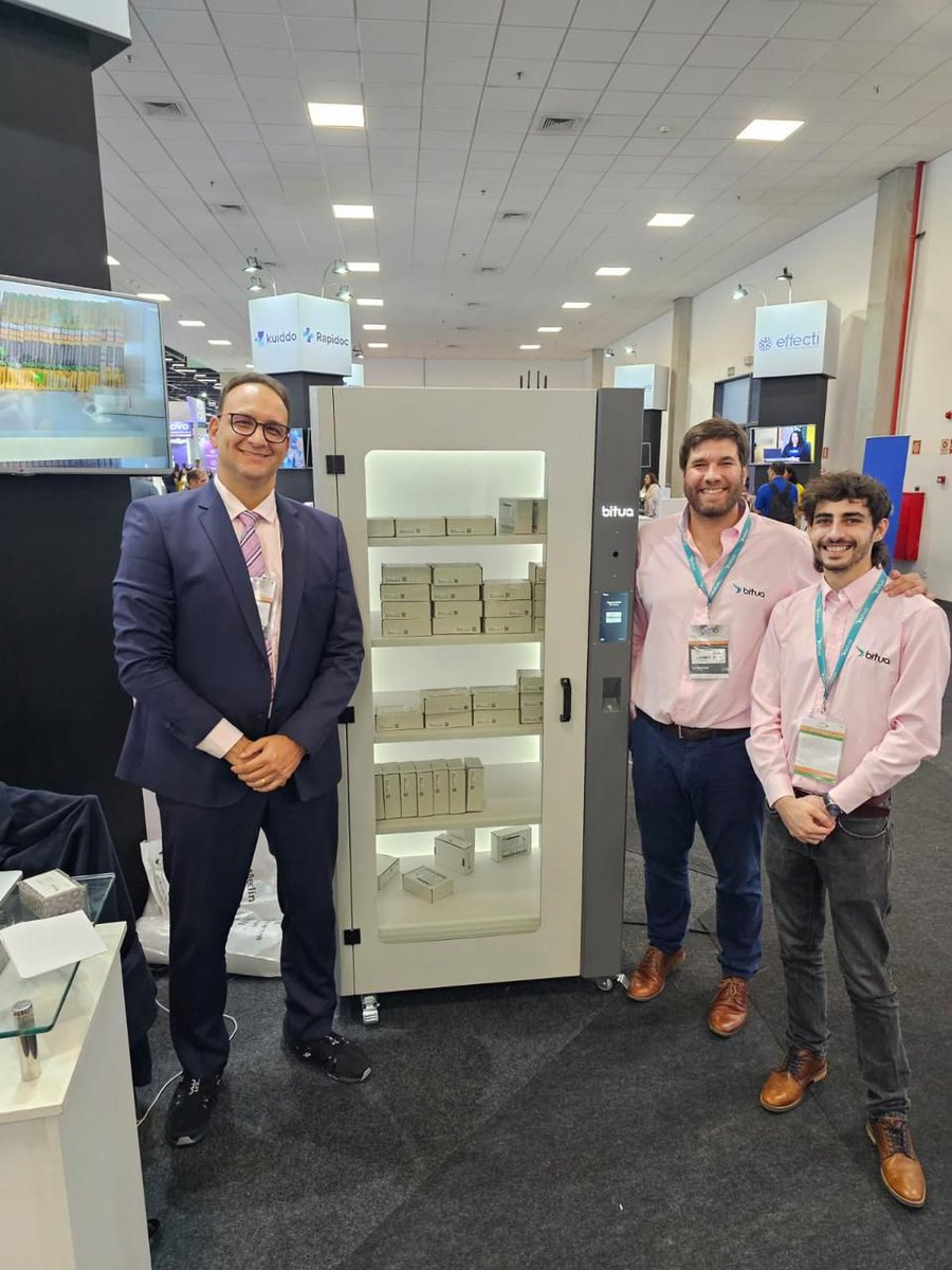 Na última semana <a href="/ProChile/">ProChile</a> Brasil esteve presente na 30ª edição da #FeiraHospitalar, a maior do setor, acompanhando a 🇨🇱 #Bitua,  que oferece soluções inovadoras que revolucionam a gestão de inventário em #hospitais através do uso de #inteligência #artificial.