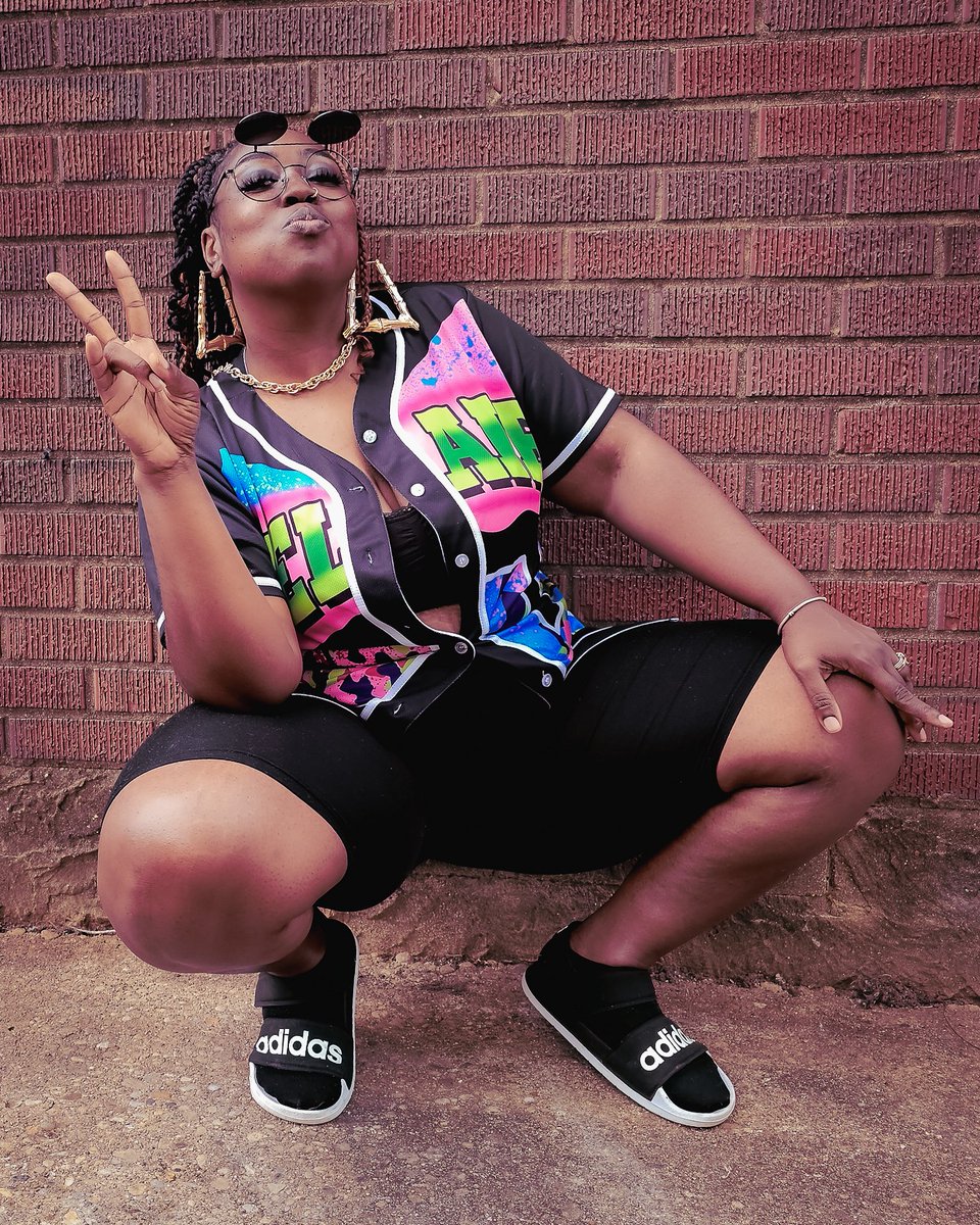 shotsby2scalez's tweet image. Mr. James Brown &amp;amp; Mrs. Missy Elliot!! 🕺🏿💃🏿📸😎😂
[Captured on Galaxy S23 Ultra]

#mobilephotography #poses #80svibes #cincinnati