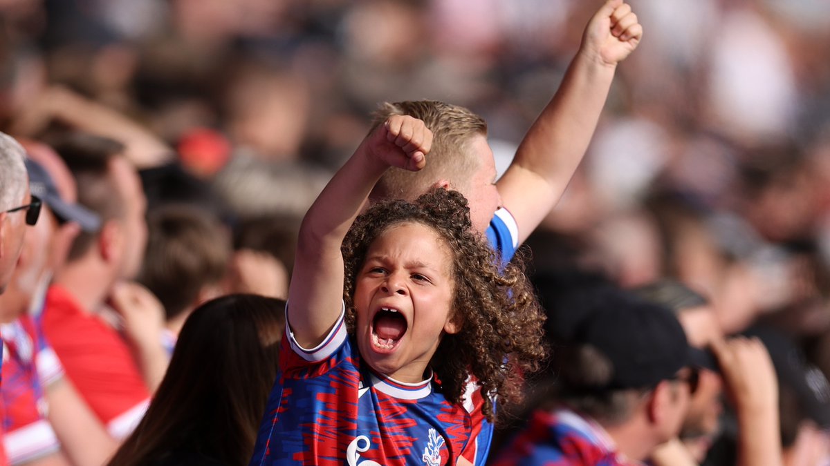 Premier League tweet media