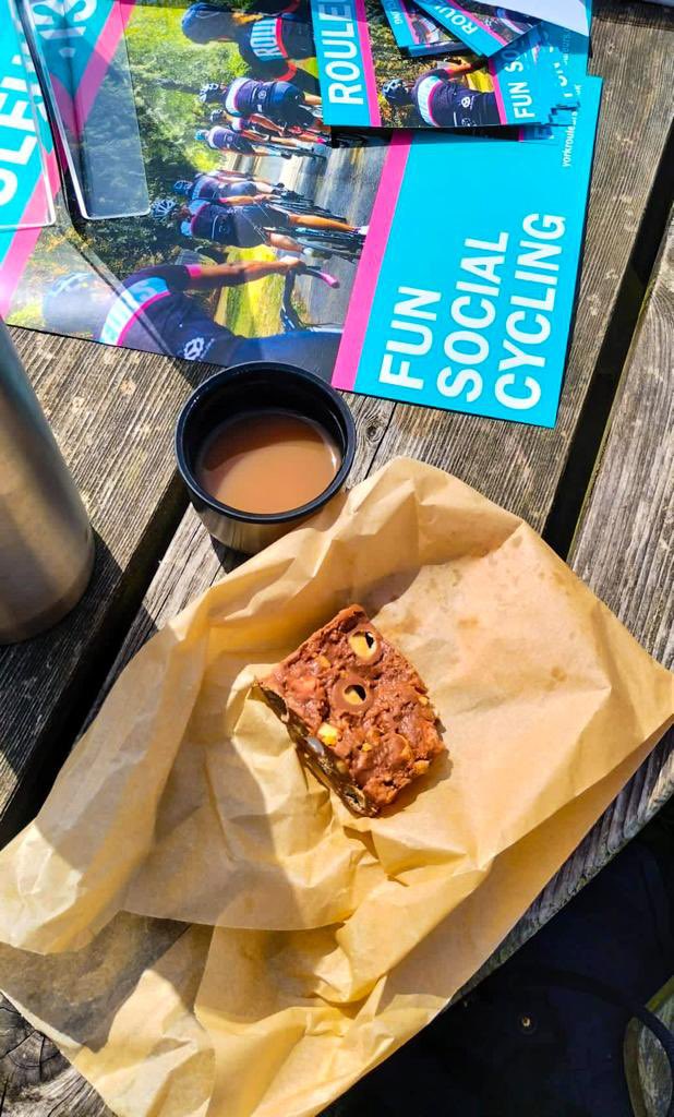 The Rouleurs women had a fabulous session at the @livstoreyork Women cycling session yesterday. Skills, track tasters and best of all , chat and cake! What a great way to spend a sunny bank holiday! ☀️ 🚴‍♀️ 🍰