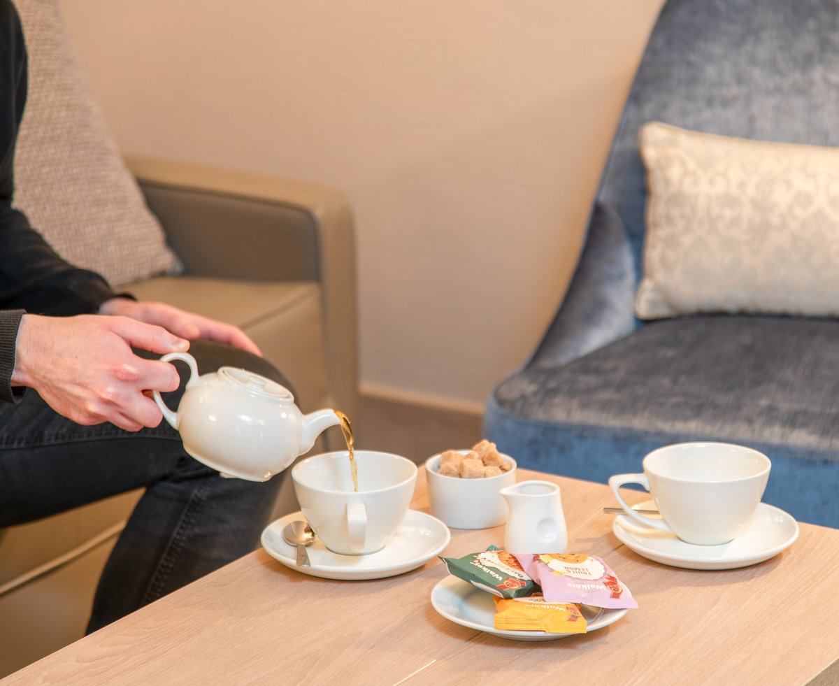 Taking a quintessentially English mid-afternoon tea break. 🍵

#DanubiusLondon #DanubiusHotels #HotelLife #MyHotelLife #LondonLife #LondonHotels #LetsDoLondon #VisitLondon