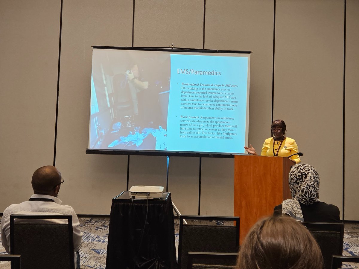 ZenoFranco's tweet photo. Medical College of Wisconsin PhD student Temitayo Okusanya presenting on her work in understanding First Responder mental health crises - a "crisis within a crisis" in disaster event management. @ISCRAM2023 @MedicalCollege https://t.co/ltdaMz1vGz