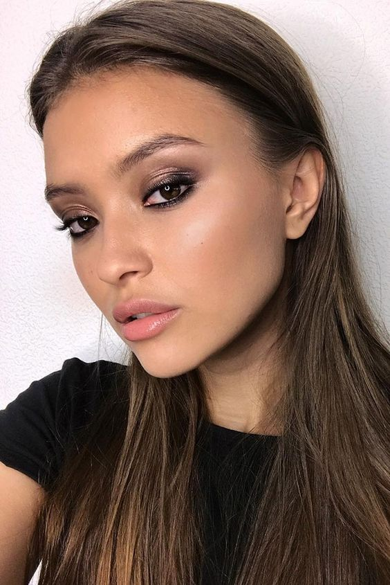 MiaBennettUS's tweet photo. ✨ Enhance your beauty routine with  makeup tips and tricks. From flawless foundation application to mastering the perfect winged eyeliner, our blog offers step-by-step tutorials and expert advice to help you achieve your desired look. #MakeupTips #BeautyRoutine #FlawlessBeauty https://t.co/1TG7wncefM