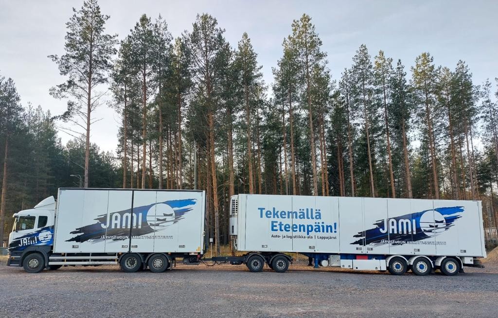 JAMIssa on avoinna autotekniikan (2), sähkö- ja automaatiotekniikan sekä kone- ja tuotantotekniikan opettajan vakituiset tehtävät. Lisätietoja paikat.te-palvelut.fi.