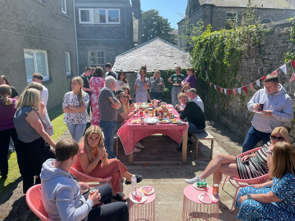 condiesca's tweet photo. Fantastic to see the team come together at lunch today for a BBQ in the garden and enjoy the great weather.
#teamcondie #comejoinus https://t.co/rz34ZeVPA0