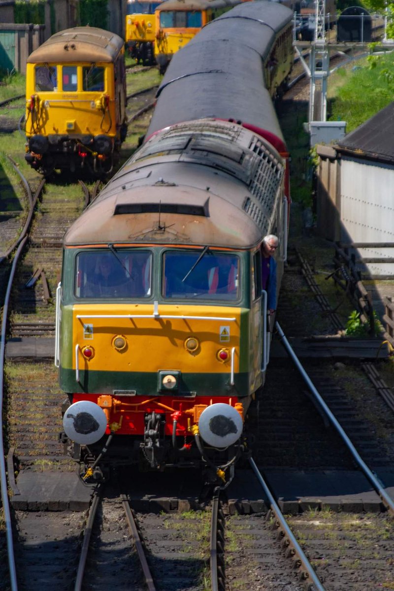 Not posted in a while so have some photos from the Swanage Diesel Gala (Please don't repost or take this images without my consent)

Class 47 with the London Underground 4-TC set on a service arriving into Swanage with 73201 waiting to go onto this train