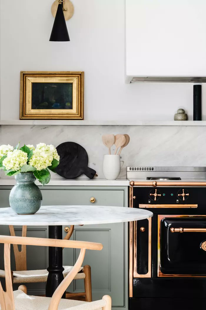 Blue and green hues look great with black stainless steel appliances. #dreamkitchen #homeinspo  cpix.me/a/170591433