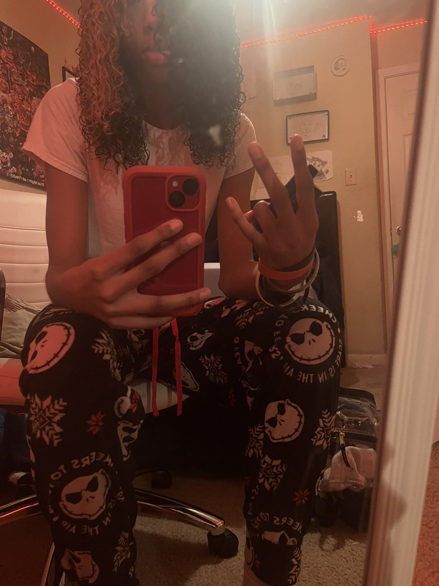 itsmorgss_'s tweet photo. hey cousins 🌚 https://t.co/7sMk8BmGWk