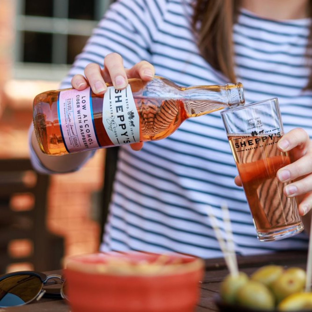 Introducing the latest addition to the Sheppy's Cider family... Low Alcohol Cider with Raspberry. 😋

An exquisite option for those looking for a low-alcohol drink without compromising on taste.  bit.ly/Raspberry_LASh…. #SheppysLife #Cider #LowAlcohol #SomersetCider #FruitCider