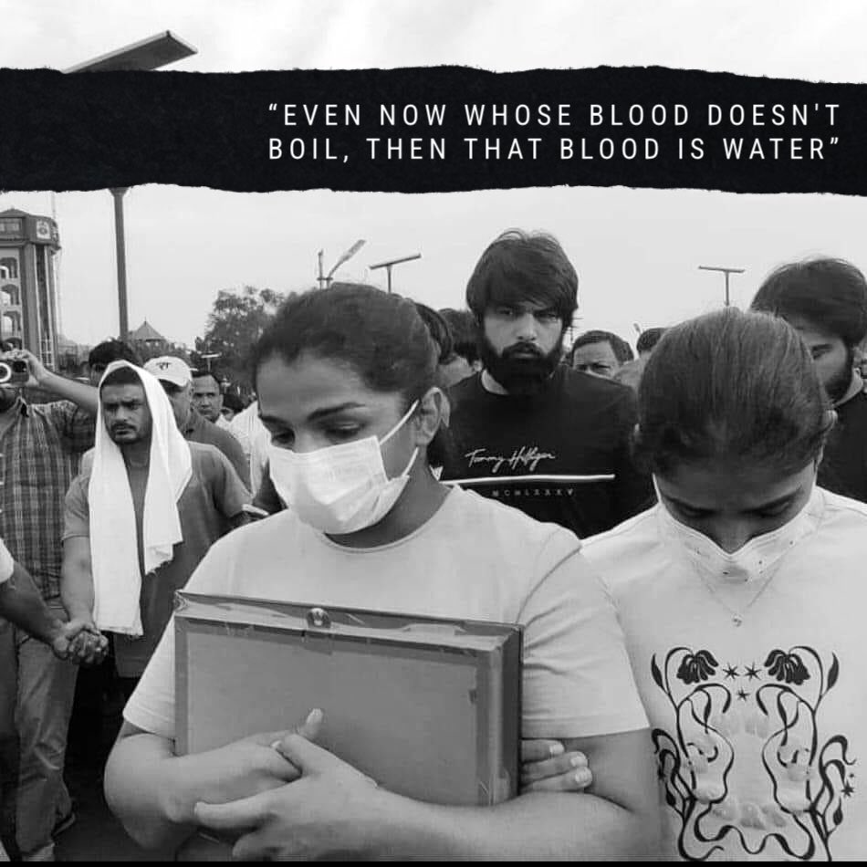 DavidKoresh_'s tweet photo. Ab bhi jiska khoon na khaula, khoon nahin voh paani hai... joh desh ke kaam na aaye woh bekaar jawani hai

#JusticeToOurPride 
#WrestlerProtest https://t.co/nika0zb88Q