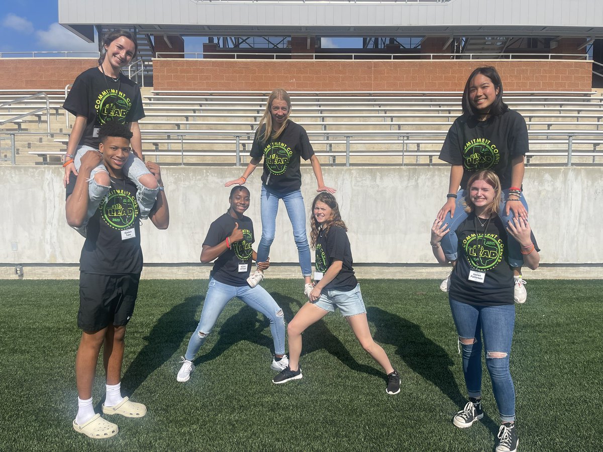 Human Pyramid - AthLead Leadership Summit Table 10 #leadaisd @AlvinISDAth @MackeySpeaks #tablechallenge