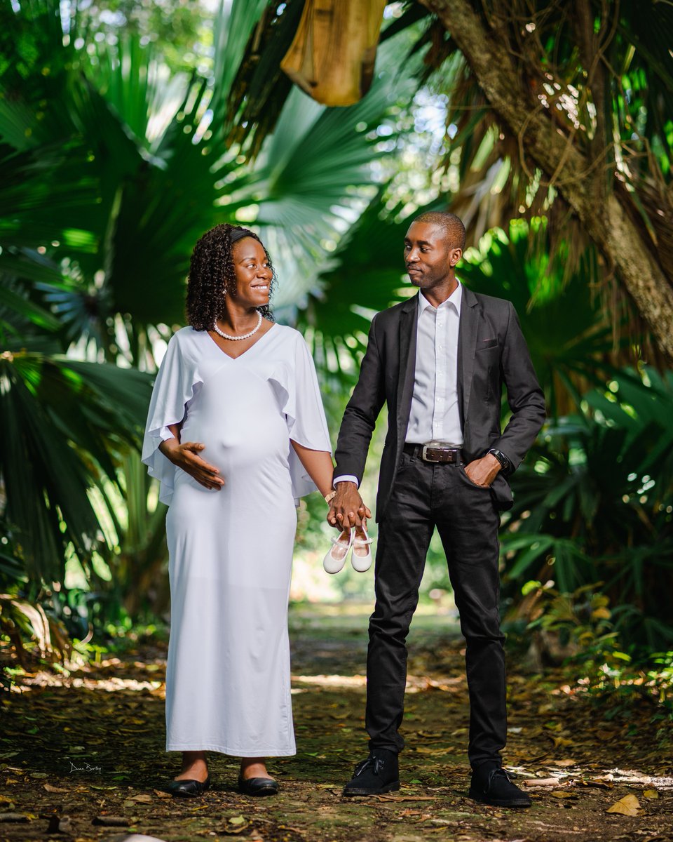 Upgrade your family albums with high quality photos for moments like these 👨‍👨‍👧‍👦

#DeanBartley #Photography #Photographer #Photo #PicOfTheDay #PhotoOfTheDay #Sony #SonyA7III #SonyAlpha #JamaicanPhotographer #Family #FatherToBe #MotherToBe #Pregnant #Maternity