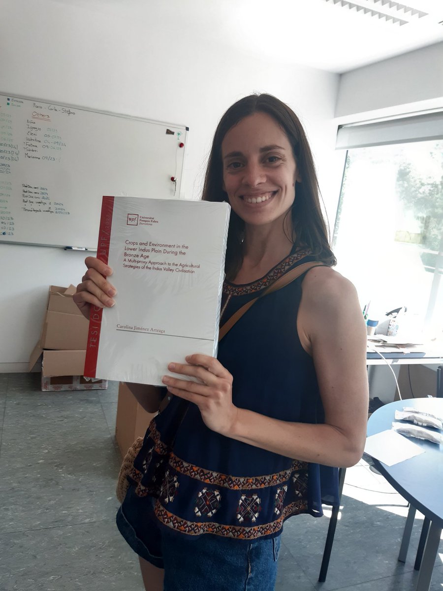 Look what's happened! Our own @cja_caro with her #thesis ready to be submitted! Congratulations! #archaeobotany #IndusValleyCivilization #PhD @CaSEsbcn @HumanitatsUPF