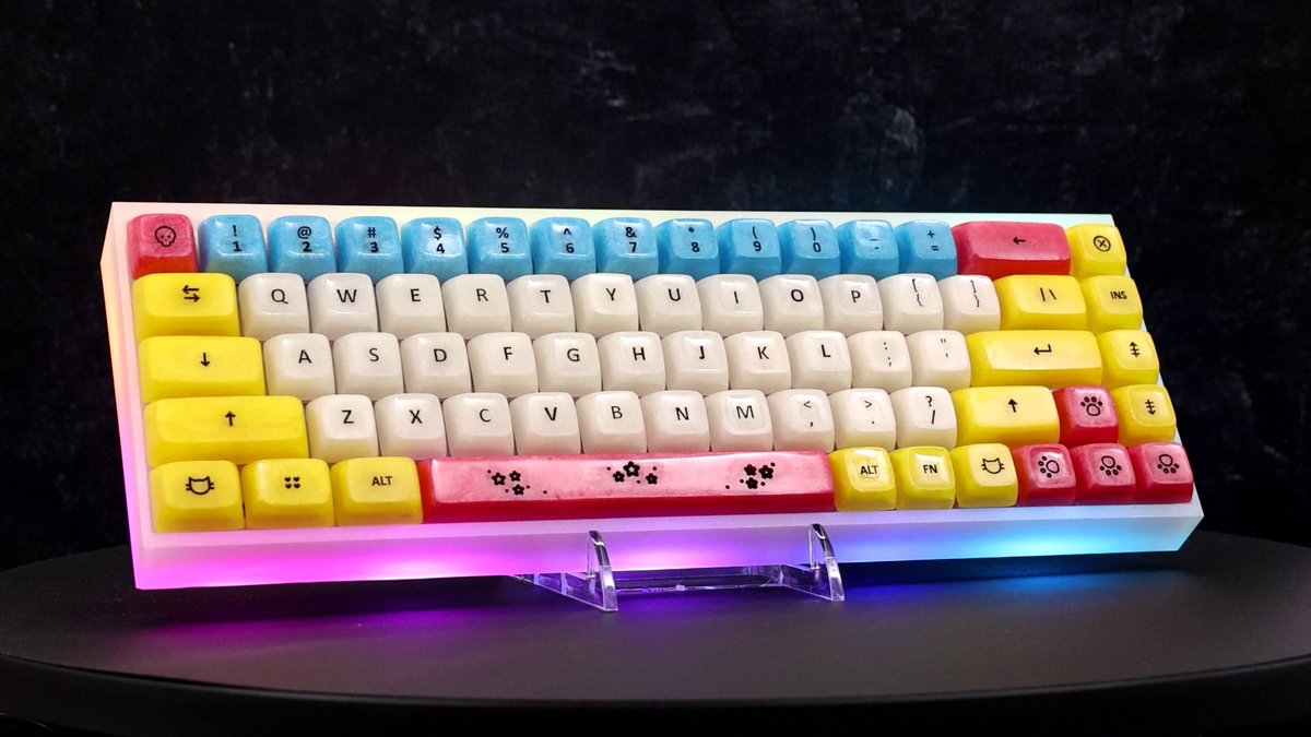 So happy with how our fully resin keyboard came out! But can you spot the mistake we made in this photo?