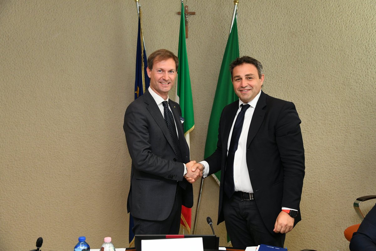 Il Consigliere <a href="/SamueleAstuti/">Samuele Astuti</a> eletto all’unanimità Presidente della Commissione d’inchiesta “Salute e #sicurezza nei luoghi di #lavoro in Lombardia”, istituita nelle scorse settimane dall’Ufficio di Presidenza <a href="/ConsLomb/">CR Lombardia</a> 

Leggi su bit.ly/45OupYm

<a href="/FRomani_/">federico romani</a> <a href="/RegLombardia/">Regione Lombardia</a>