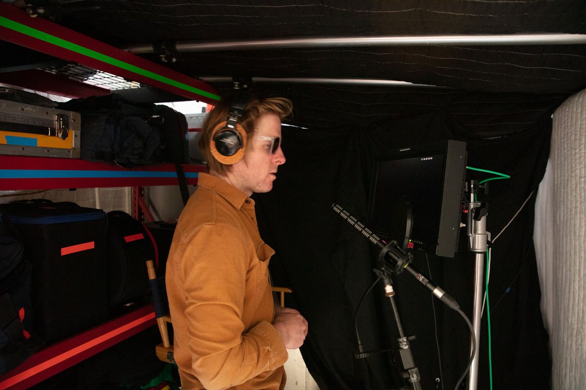 HawkeVideo's tweet image. Sometimes you need a studio for voice overs, FAST. We ran into this situation recently where some ADR was needed, but no recording studio was open. Thinking on our feet we assembled a makeshift recording space. The result may not look the prettiest, but the audio sounded great!