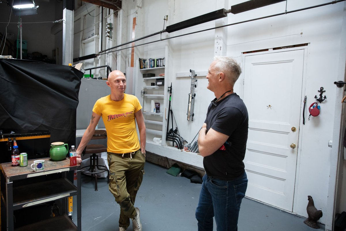 HawkeVideo's tweet image. Sometimes you need a studio for voice overs, FAST. We ran into this situation recently where some ADR was needed, but no recording studio was open. Thinking on our feet we assembled a makeshift recording space. The result may not look the prettiest, but the audio sounded great!