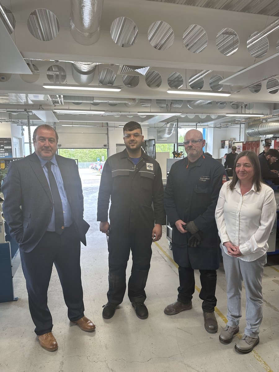 West Lothian College (@westlocollege) on Twitter photo We were delighted to welcome <a href="/GraemeDeyMSP/">Graeme Dey</a>, Government Minister for Higher and Further Education for a site visit to highlight National Numercy Day π
Find out more below!π
bit.ly/3J8PNhl We were delighted to welcome <a href="/GraemeDeyMSP/">Graeme Dey</a>, Government Minister for Higher and Further Education for a site visit to highlight National Numercy Day π
Find out more below!π
bit.ly/3J8PNhl