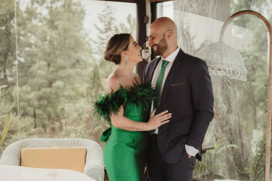 📸¡SE CASÓ! | "Te amo, esposo": Loraine Quinto da el sí y se casa

La conductora guatemalteca compartió las primeras imágenes de su boda

Míralas aquí: bit.ly/3WCSUn3