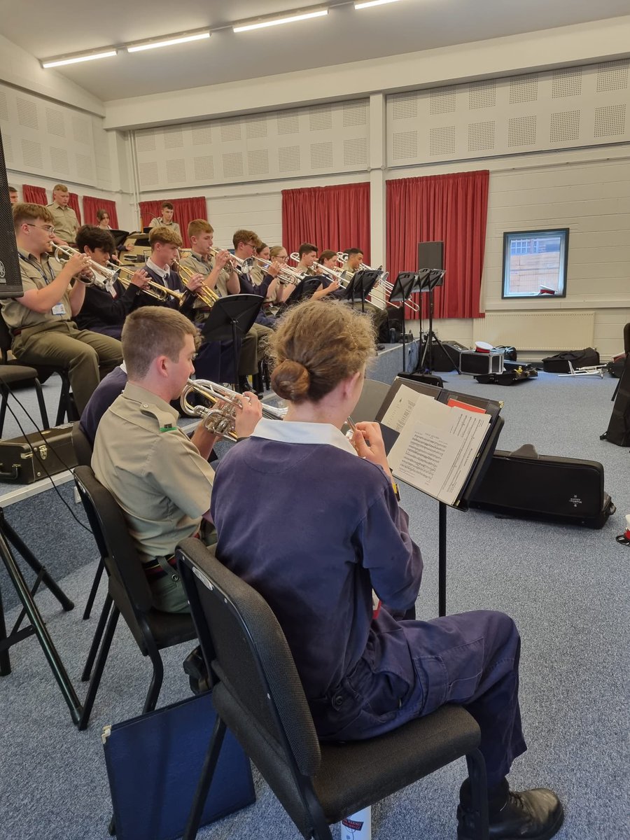 RMSchoolofMusic's tweet photo. Today we welcomed the latest #LookAtLife course. Attendees have learnt basic drill, met the instructional team, taken part in concert band and had a q&a with our trainees. To find out more about attending contact careers@royalmarinesbands.co.uk
@RMBandService @HMNBPortsmouth https://t.co/wSCuCJYBhB