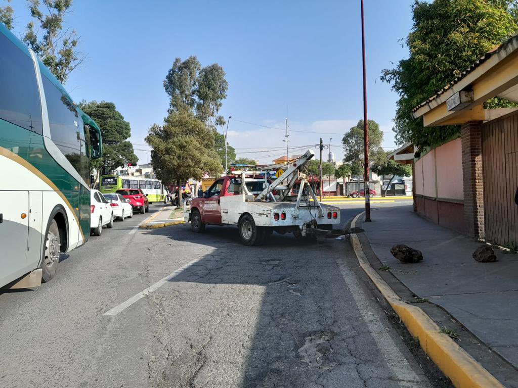 MetepecGobierno's tweet photo. ⚠️Toma precauciones⚠️

Comienza el cierre de calles de acceso y salida del primer cuadro de la cabecera municipal. https://t.co/bfUp8SO7t4