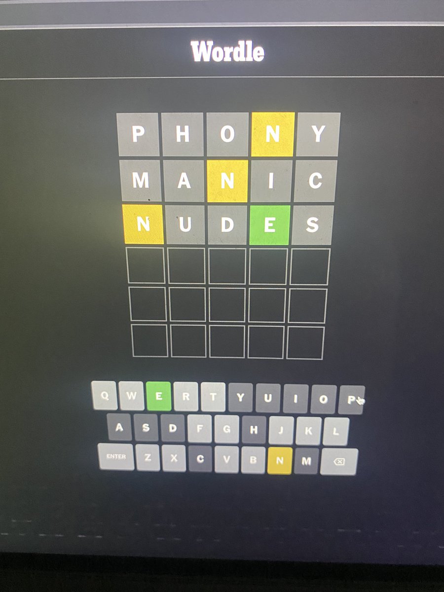 Hey babe can you send me some phony manic nudes