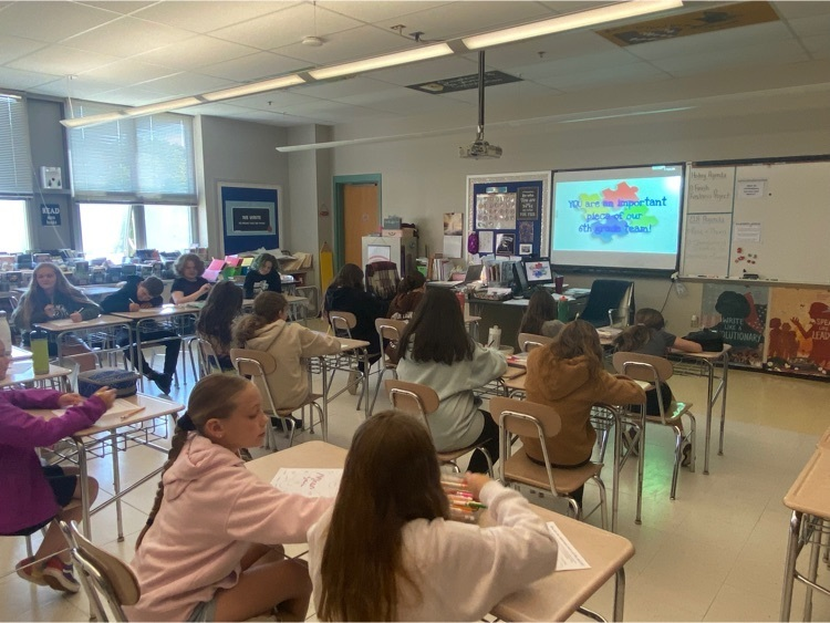 BMRStrong's tweet photo. Welcome 5th Graders! The FWH Middle School hosted our current Grade 5 students today during our Step Up Day! Can't wait to have you join our middle school family! 💜💛 https://t.co/rWnsIGkQRv