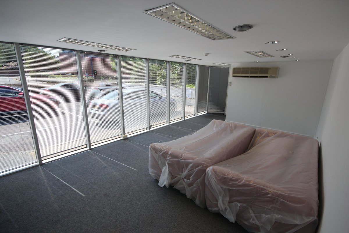 PureEstateAgent's tweet image. This office space featuring huge display windows is available now!

Located by a picturesque river &amp;amp; a short walk from the city centre, get in touch now to find out more.

#office #PureLettings #happytuesday #Property #Letting #Norwich #LettingTeam #ToLet #Let #available #Norwich