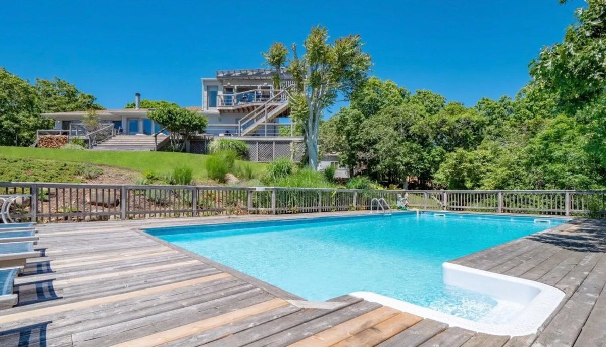 Real Estate Showcase tweet media