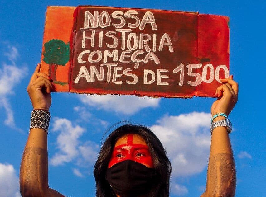 lazarorosa25's tweet photo. NÃO ao marco temporal que viola e destrói os direitos e cultura dos povos indígenas. 
#PL490NAO  #MarcoTemporalNão https://t.co/OG9Uph5Q94