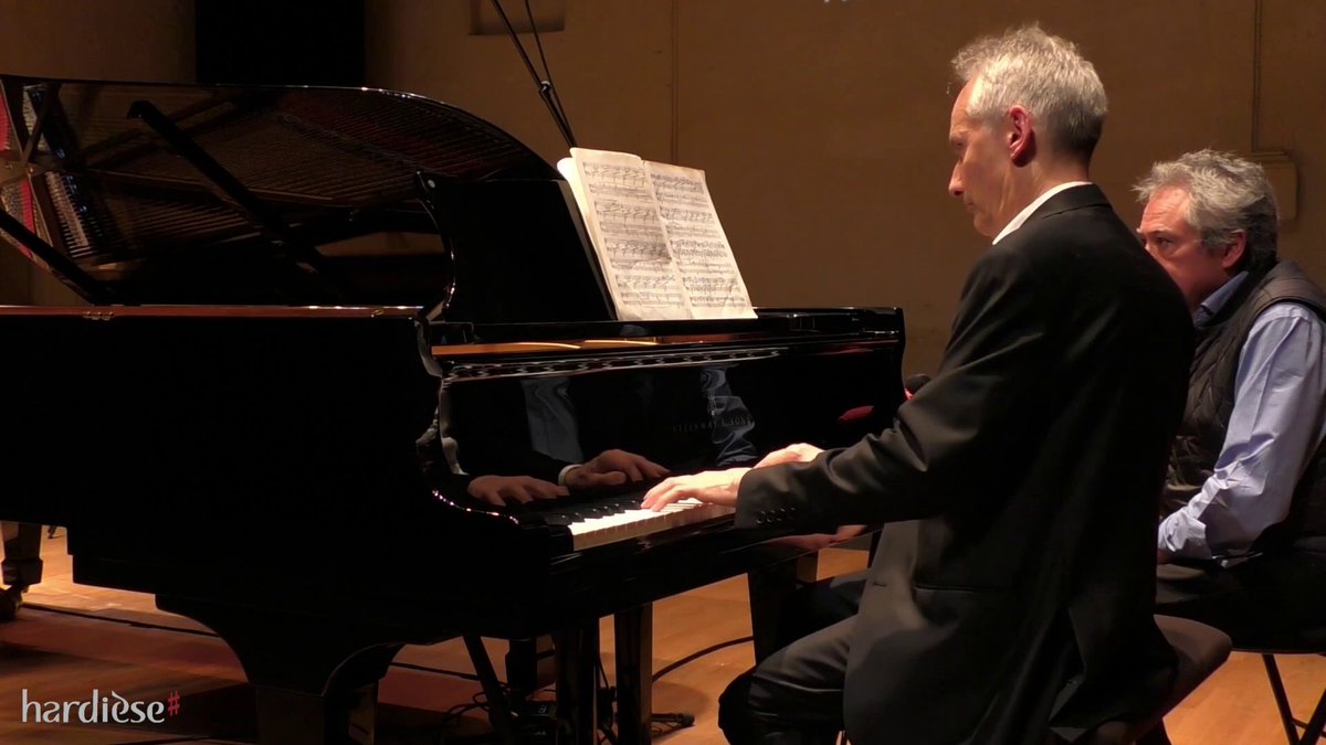 RecitHall tweet media