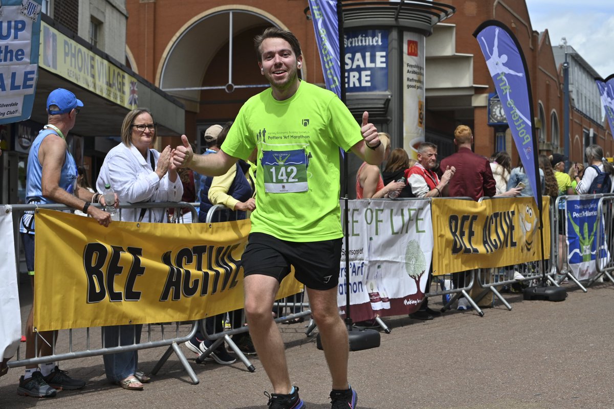 🏅 POTTERS 'ARF SIGN-UP DEADLINE 🏅

Don't forget this Sunday is your last chance to sign up for this year's #PottersArf

🏅Run it
🏅 Walk it 
🏅 Be part of a relay team 

Don't miss out, register today ➡️stoke.gov.uk/pottersarf/