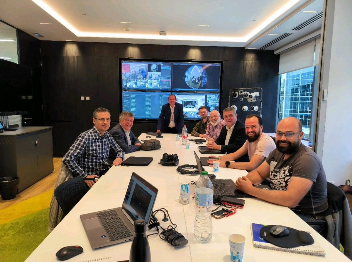 Euroma_Telecom's tweet photo. Formación en @pelcovideo a @Euroma_Telecom 
https://t.co/jRTI7D6Cz9 https://t.co/etY4H3atRt