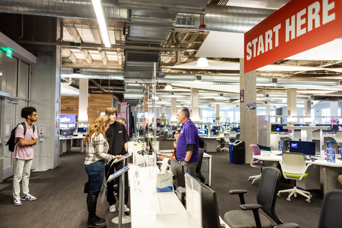 To students starting the summer semester today: WELCOME to your first day of class! ☀️
To anyone not starting the summer semester today: What are you waiting for? 👀 Fall registration is now open! 
austincc.edu/students/regis…