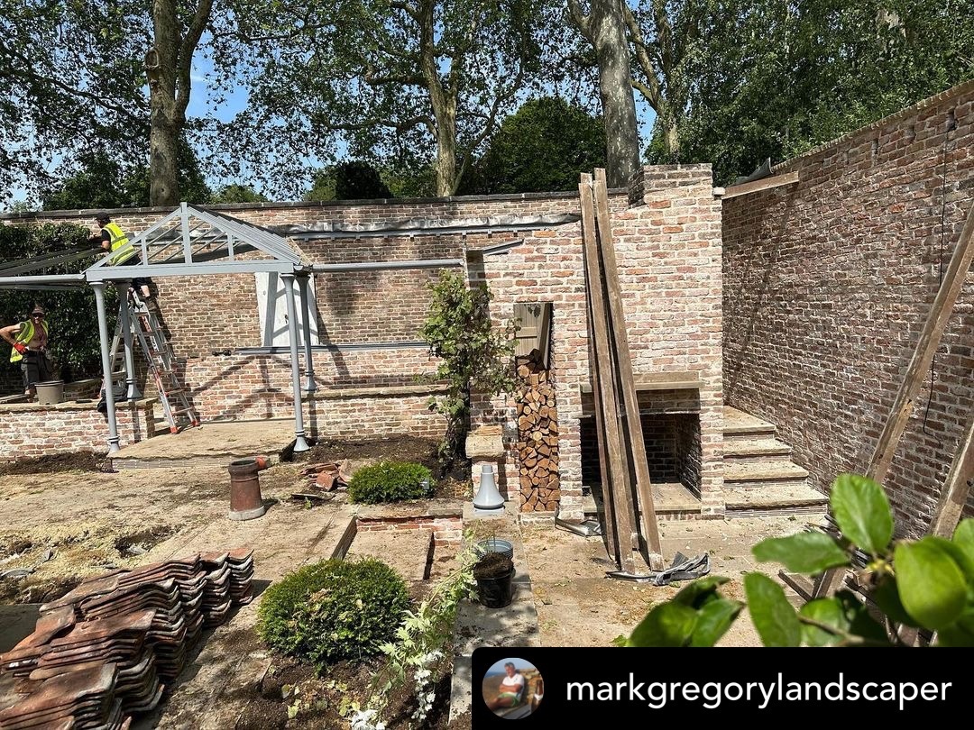 LandformUK's tweet photo. π Breakdown is a mixture of emotions, however @the_rhs encourage relocation π Carefully dismantled, the garden will continue to give in lots of different ways.
#SustainableGardening #tbt #NoseToTail #RHSChelsea #landscaping #GardenDesign #SavillsGarden #PlotToPlateGarden https://t.co/mJKuEE9n4p