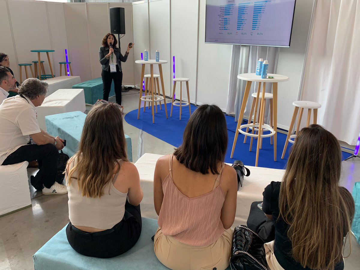 #VINCIAutoroutes est partenaire du #M2S - Mobility Solutions Show à Toulouse, le salon pro des solutions de #mobilité urbaine et périurbaine. <a href="/AmeliaRUNG/">Amelia RUNG</a>, directrice du développement VINCI Autoroutes, est intervenue ce matin sur les leviers de la #décarbonation de l’autoroute.