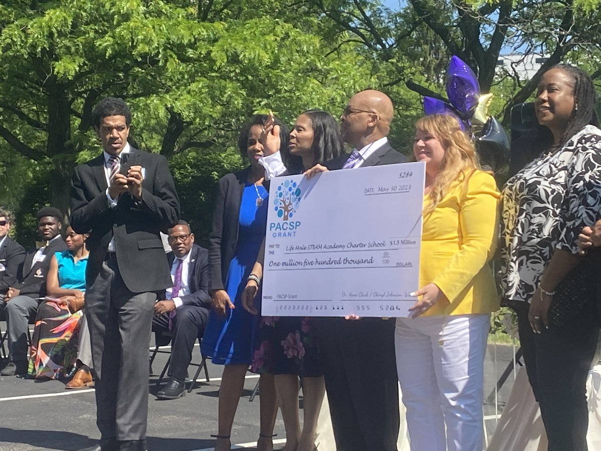PACharters2023's tweet photo. Congratulations LIFE Male Steam Academy on being a recipient of the PACSP grant. #high-quality, #charterschool, #PACSP, #USDOE, #PDE, #wested, #PAHouse, #PASenate https://t.co/7RasVZt0oD