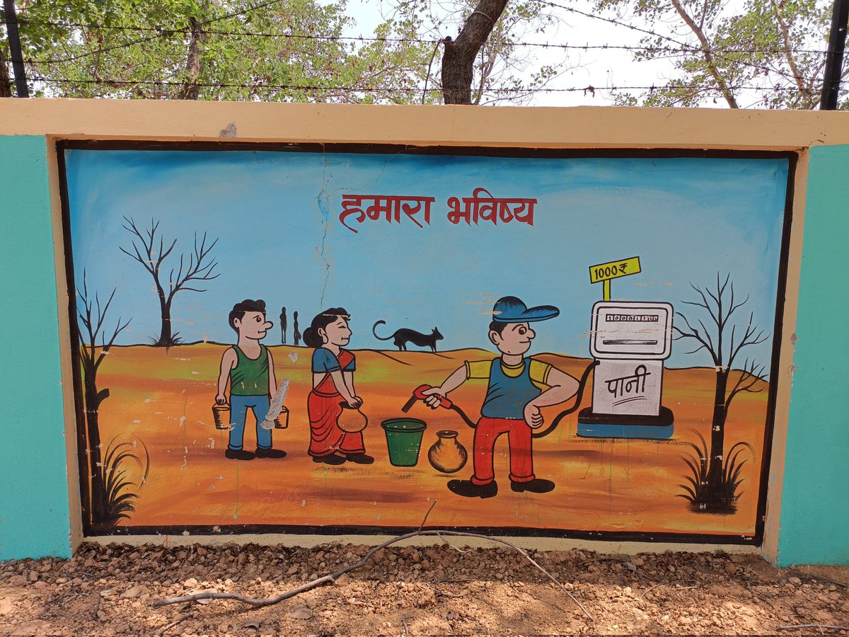 parul_irs's tweet image. Praiseworthy initiative by #Rohtas district admn  wherein a huge rainwater harvesting project undertaken in a Govt girls hostel in Moker block.  Brilliant way to inculcate sense of ownership &amp;amp; participation in the students. #JSACTR2023 
@nwmgoi @JalShaktiAbhyan @archanavarmaIAS