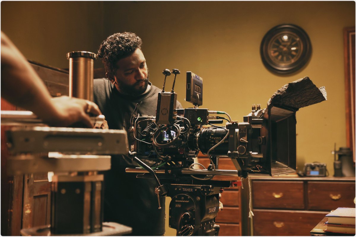 Cinematographer @faizsiddik1 spoke to us about his use of our Anamorphic/i FF Special Flair lenses on his new Malayam action film Christopher. Read the full interview here: bit.ly/3ozuhev #shotoncooke #filmmaking #cinematography #cooke #cookelook #filmmaker #anamorphic