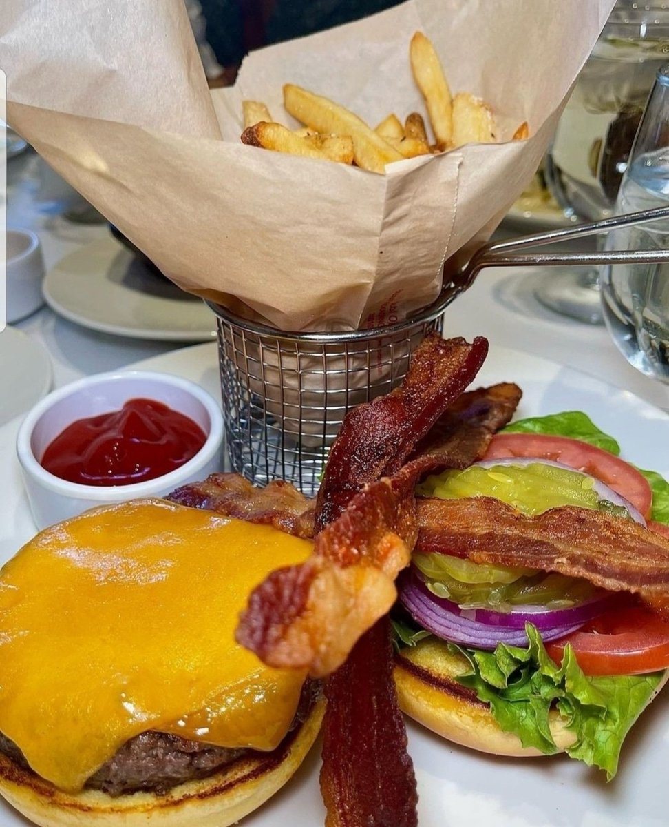 Tuesday treats on deck! Creating magic with a midday meal that brightens up the week. Stay nourished, stay inspired! #TuesdayTransformation #fries #LunchChronicles #lunch #bacon