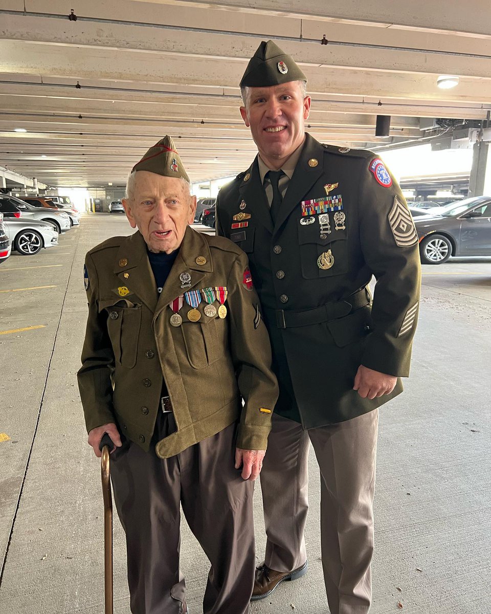 WWII vet with a Current Vet

#usarmy #goarmy #teamarmy #armystrong #veteransday #honor #selflessservice #servicetocountry #1sgtunis #chicago #thechi #chitown #illinois #cookcounty #soldierfield #neverforgotten #wwii #history #old #young #militaryservice #loveofcountry #november11