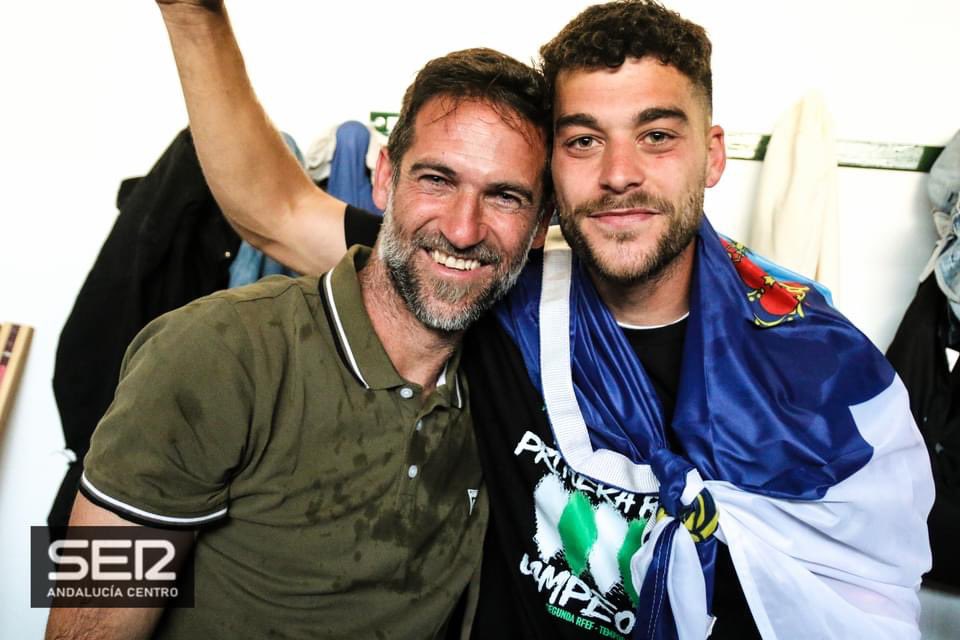 En toda carrera de un deportista hay entrenadores que marcan, y para mi, tu eres uno de ellos. Desde primera hora lo supimos y lo llevamos a la práctica. Gracias por sacar la mejor versión de mi. Gracias por el día a día, gracias por guiarnos al éxito. Te deseo lo mejor 🙌🏼