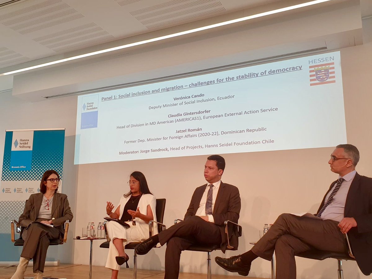 hsseurope's tweet photo. Great discussion about the challenges for #democracy in Latin America and the role for the #EU. Thank you @MarkusFerber, @VeronicaCandoB, @Jatzel09, @Mayeb96, @jisamit, @KenLCG &amp; Marta Batres for addressing the role of social #inclusion, #migration and #populism. https://t.co/EY2QQwaZbB