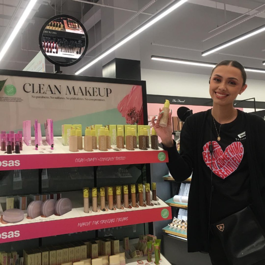 BelmarColorado's tweet image. Friendly @Sephora beauty advisors are ready to help you find your perfect match! 

#sephorabeauty #makeuphack #downtownlakewood