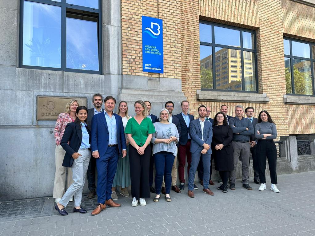 In Brussels the @MagpiePorts partners have presented their periodic report to the European Commission's @CINEA, for the first 18 months of our project. Thank you to the Port of Brussels for hosting this meeting in their offices!' @PortdeBruxelles