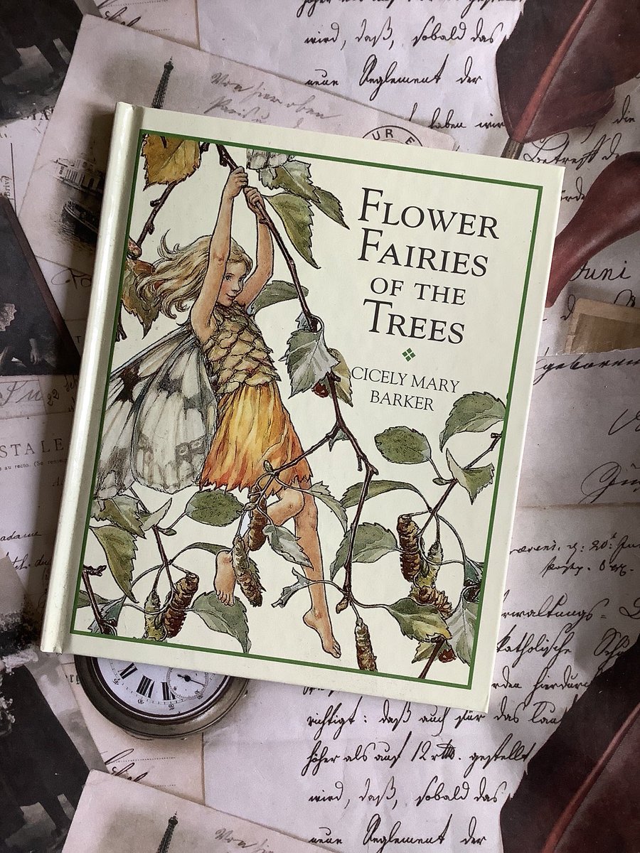 NEW LISTING There are some STUNNING illustrations in this BEAUTIFUL #Vintage #FlowerFairies Book by #CicelyMaryBarker in my Emporium. etsy.com/listing/147882… #FairyLover #FairyBook #TreeFairies #FairyLoverGift #PoetryBook #PoetryLoverBook #PoetryFanGift